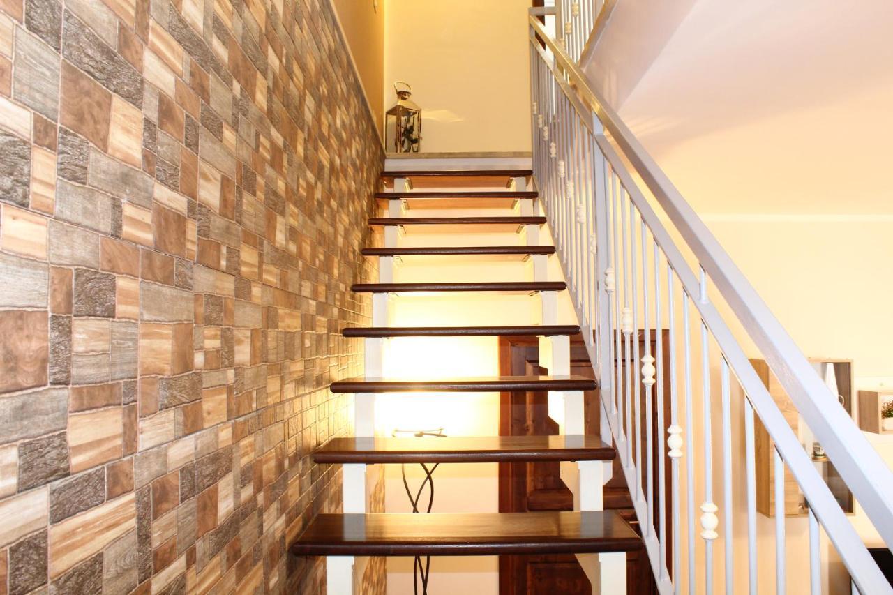 Villa Marchele คารินิ ภายนอก รูปภาพ